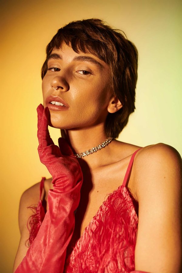 Quels sont les vêtements à privilégier pour un look chic et confortable au bureau ?