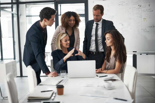 Comment intégrer des techniques de visualisation dans une routine d'entraînement pour améliorer la motivation ?